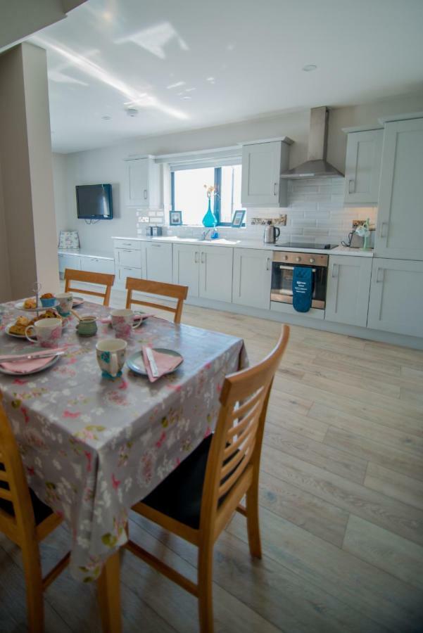 Beside The Sea & Minutes From Cliffs-Clahane Shore Lodge Liscannor Eksteriør bilde